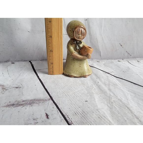 Vintage UCTCI Japanese Stoneware Girl Holding Planter Bud Vase Figurine 4inches - Picture 6 of 6